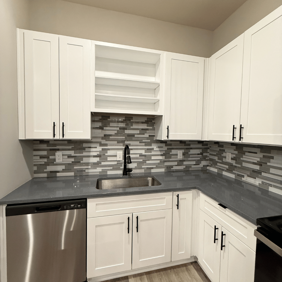 Alto Nashville full kitchen view with modern appliances