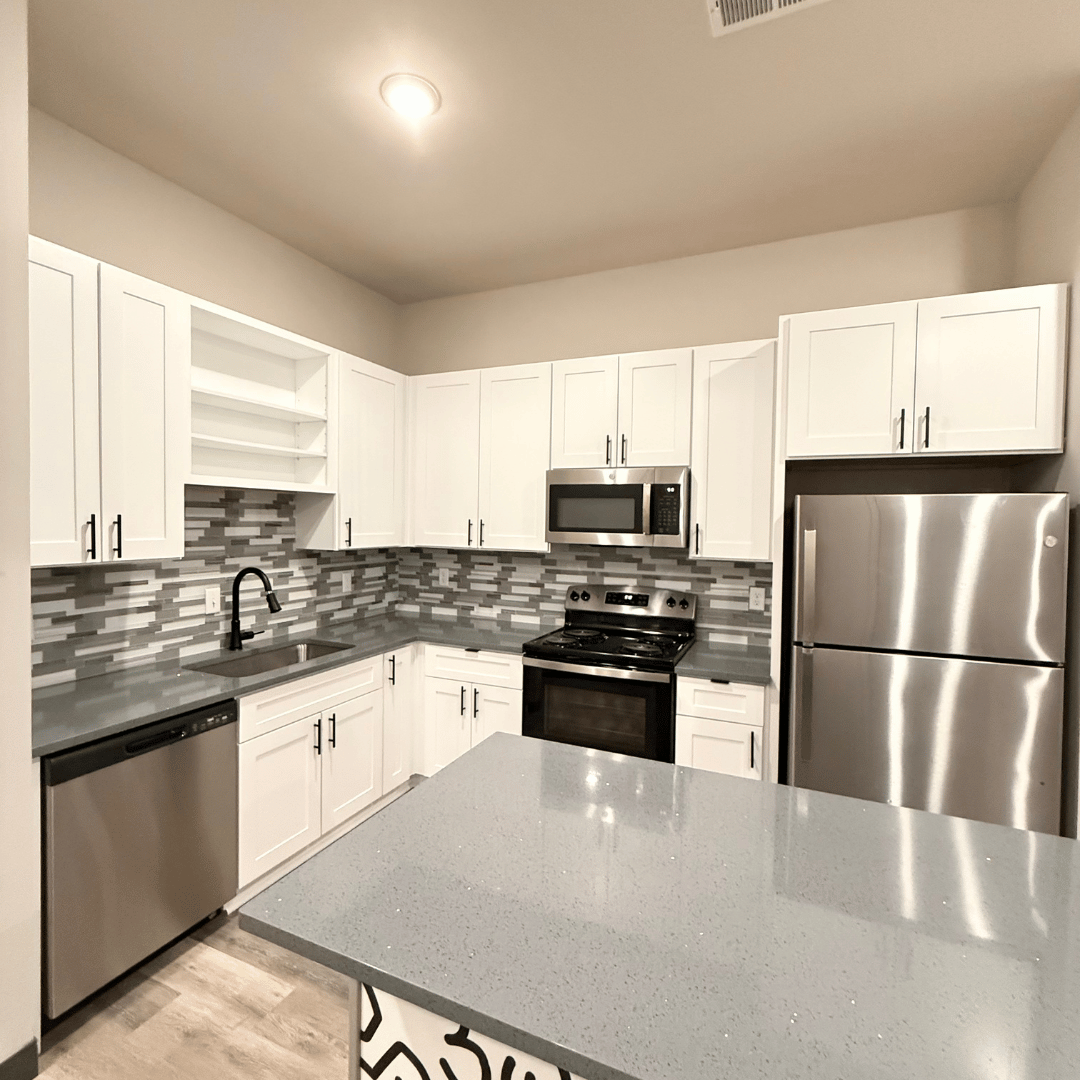 Alto Nashville bathroom vanity with modern fixtures